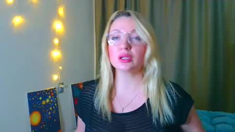 milasmille online show from 10/20/25, 11:05
