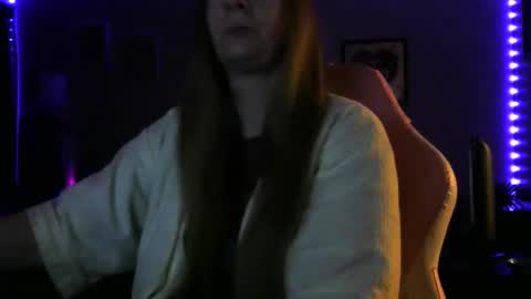 Mila online show from 03/28/26, 11:32