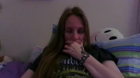 Mila online show from 04/18/26, 07:58