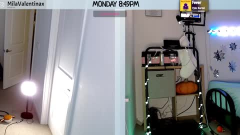 Snapshot of milavalentinax chatting on 12/31/24, 01:47 Mila Valentina online show from 12/31/24, 01:47