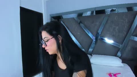 Snapshot of milawink chatting on 06/11/26, 07:34 Milawink online show from 06/11/26, 07:34