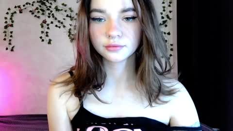 Mila 3 online show from 12/19/24, 02:13