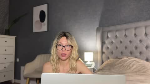 Mila online show from 04/14/26, 06:25