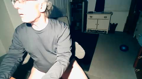 Milehi1958 online show from 03/16/26, 02:39