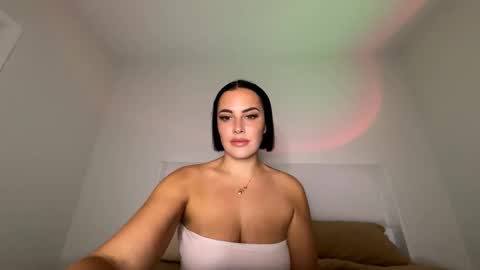 Snapshot of milehighflossy chatting on 11/07/25, 04:45 milehighflossy online show from 11/07/25, 04:45