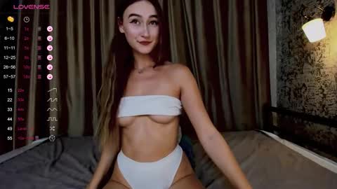 Mia online show from 09/13/25, 09:31