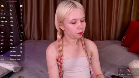 Mia online show from 04/05/26, 03:20