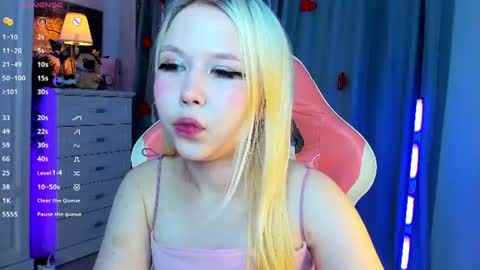 Snapshot of milemissyy chatting on 06/27/26, 11:04 Mia online show from 06/27/26, 11:04