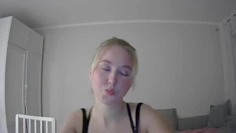 Milena new nonude shy blonde natural online show from 11/04/25, 11:48