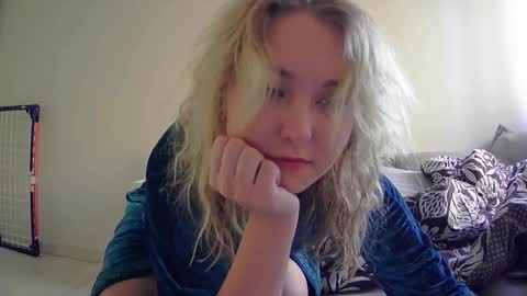 Milena new nonude shy blonde natural online show from 11/07/25, 12:27