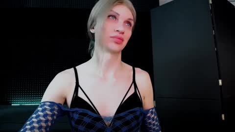 Milena Hardy online show from 09/26/25, 12:47