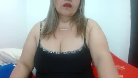 Snapshot of milena_hoot_ chatting on 05/19/26, 05:58 MILENA online show from 05/19/26, 05:58