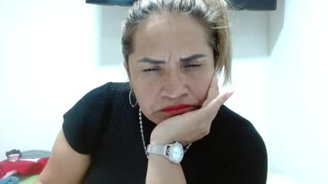 Snapshot of milena_hoot_ chatting on 05/30/26, 04:42 MILENA online show from 05/30/26, 04:42