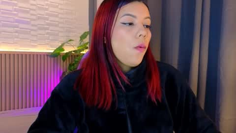 milena_lawson online show from 11/11/25, 10:48