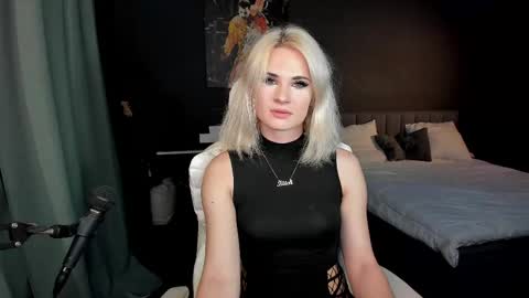 Milena online show from 03/02/25, 05:04