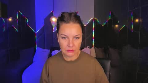 Snapshot of milena_mellow chatting on 09/17/25, 04:47 Milena online show from 09/17/25, 04:47