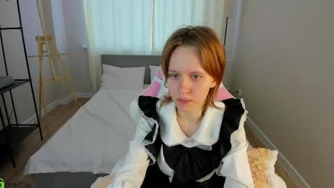 Snapshot of milena_milyan chatting on 04/19/26, 01:38 Milena online show from 04/19/26, 01:38