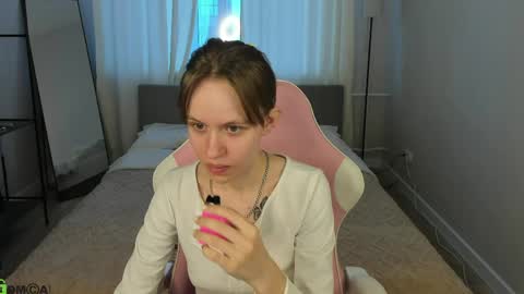 Snapshot of milena_milyan chatting on 04/30/26, 01:12 Milena online show from 04/30/26, 01:12