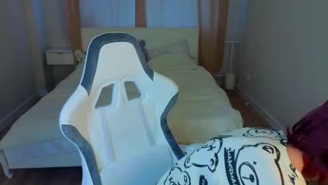 Snapshot of milena_milyan chatting on 05/13/26, 01:25 Milena online show from 05/13/26, 01:25