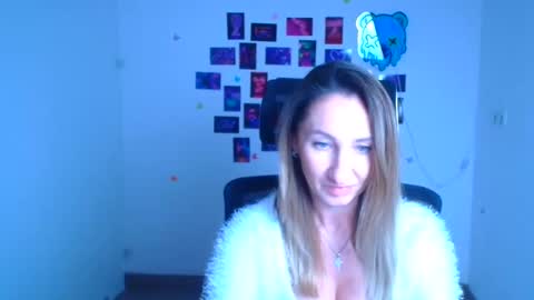 Snapshot of milena_sunny_ chatting on 01/19/26, 12:31 Milena online show from 01/19/26, 12:31