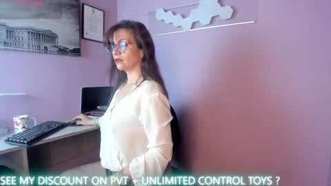 Snapshot of milenahot__69 chatting on 02/03/26, 11:15 Milena online show from 02/03/26, 11:15