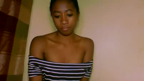 Snapshot of milennah chatting on 06/14/26, 10:56 milennah online show from 06/14/26, 10:56
