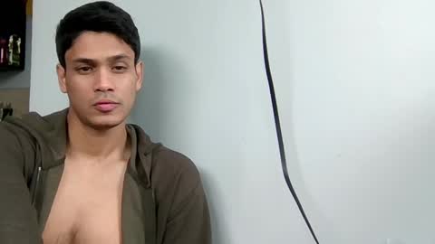 milesmboy online show from 02/21/25, 04:59