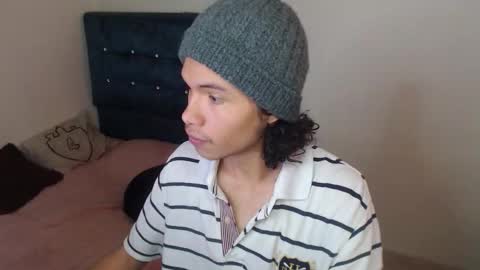 milesxoxo6969 online show from 10/28/25, 04:20