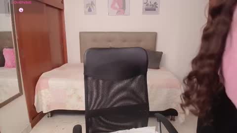 Miley online show from 11/22/25, 01:54