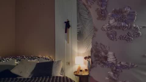 Miley online show from 12/15/25, 05:34