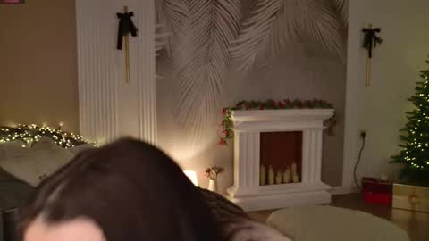 Miley online show from 12/16/25, 08:19