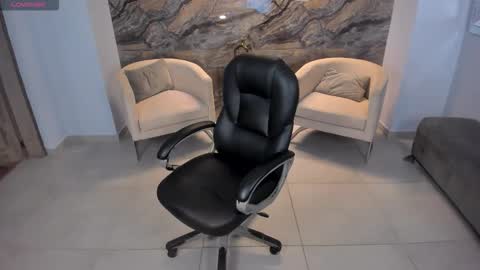 Miley Cruz  IG miley model23 online show from 11/23/25, 05:57