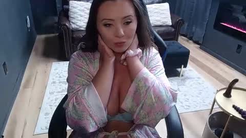 Miley Madness online show from 10/07/25, 05:54