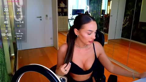 Snapshot of mileysin chatting on 05/20/26, 09:48 Miley Sin online show from 05/20/26, 09:48