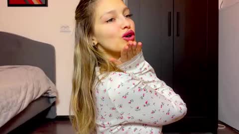 mileyy_cute online show from 03/03/26, 11:10