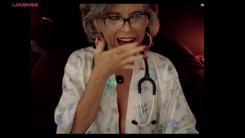 Snapshot of milf_ette chatting on 05/09/26, 11:10 Fabiola online show from 05/09/26, 11:10