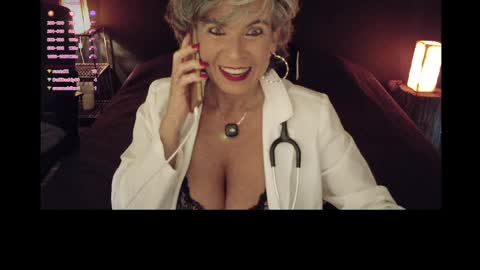 Snapshot of milf_ette chatting on 05/26/26, 01:12 Fabiola online show from 05/26/26, 01:12
