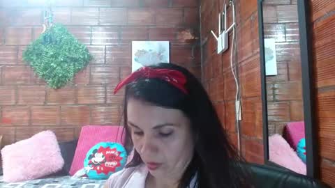 Snapshot of milf_fantassy chatting on 09/21/25, 09:05 Ana online show from 09/21/25, 09:05