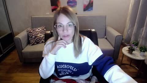 milf_for_u777 online show from 09/29/25, 01:27