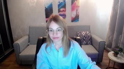 milf_for_u777 online show from 10/03/25, 08:33