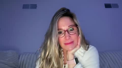 MIlf Goddess online show from 03/10/25, 06:16