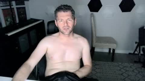 milf_hunter567 online show from 10/25/25, 05:40