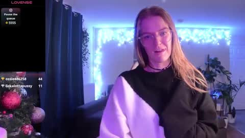 Milf Tara36 online show from 12/28/24, 11:05