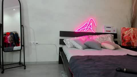 Thea NONUDE in public GMT2 Mon 3-9 AM Wed 3-9 AM Thur 3-9 AM Fri 3-9 AM Sun 3-9 AM. online show from 02/10/25, 07:26