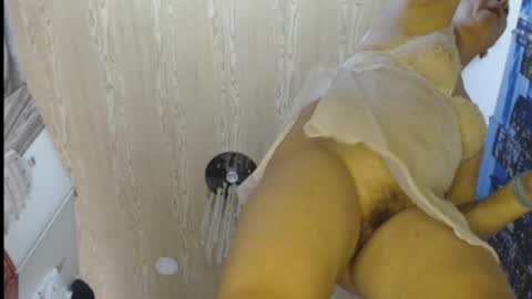 Snapshot of milf_valeria chatting on 05/15/26, 05:42 Valeria online show from 05/15/26, 05:42