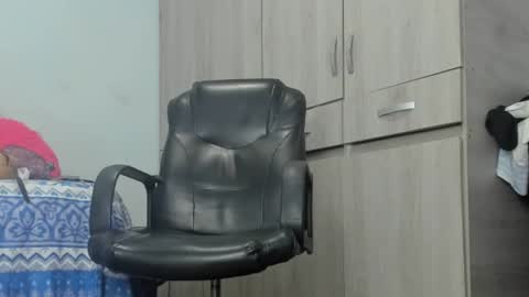 Snapshot of milff_danielaa chatting on 02/09/25, 02:17 Daniela  online show from 02/09/25, 02:17