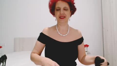 Snapshot of milffsupreme chatting on 12/06/24, 03:55 Milfsupreme online show from 12/06/24, 03:55