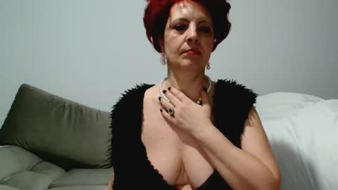 Snapshot of milffsupreme chatting on 01/19/25, 08:51 Milfsupreme online show from 01/19/25, 08:51