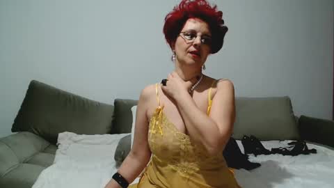 Snapshot of milffsupreme chatting on 02/09/25, 09:28 Milfsupreme online show from 02/09/25, 09:28