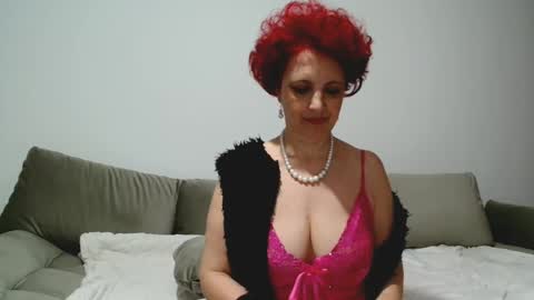 Snapshot of milffsupreme chatting on 02/25/25, 09:13 Milfsupreme online show from 02/25/25, 09:13